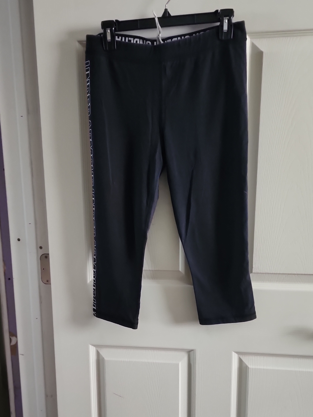 Women's Under Armour Black Performance Capris with Contrast Waistband